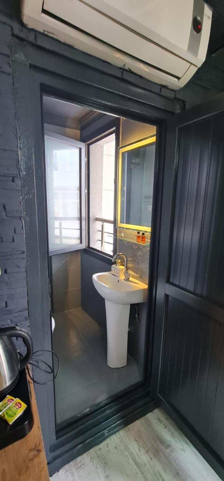 Royal Suite Hotel Istanbul Exterior foto